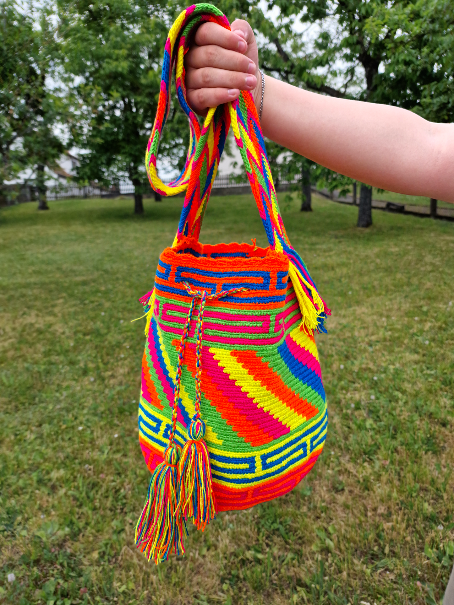 Mochila Wayuu Tasche Multicolor Schwarz - Handgemachte farbenfrohe Tasche - Crossbody-Tasche Mochila