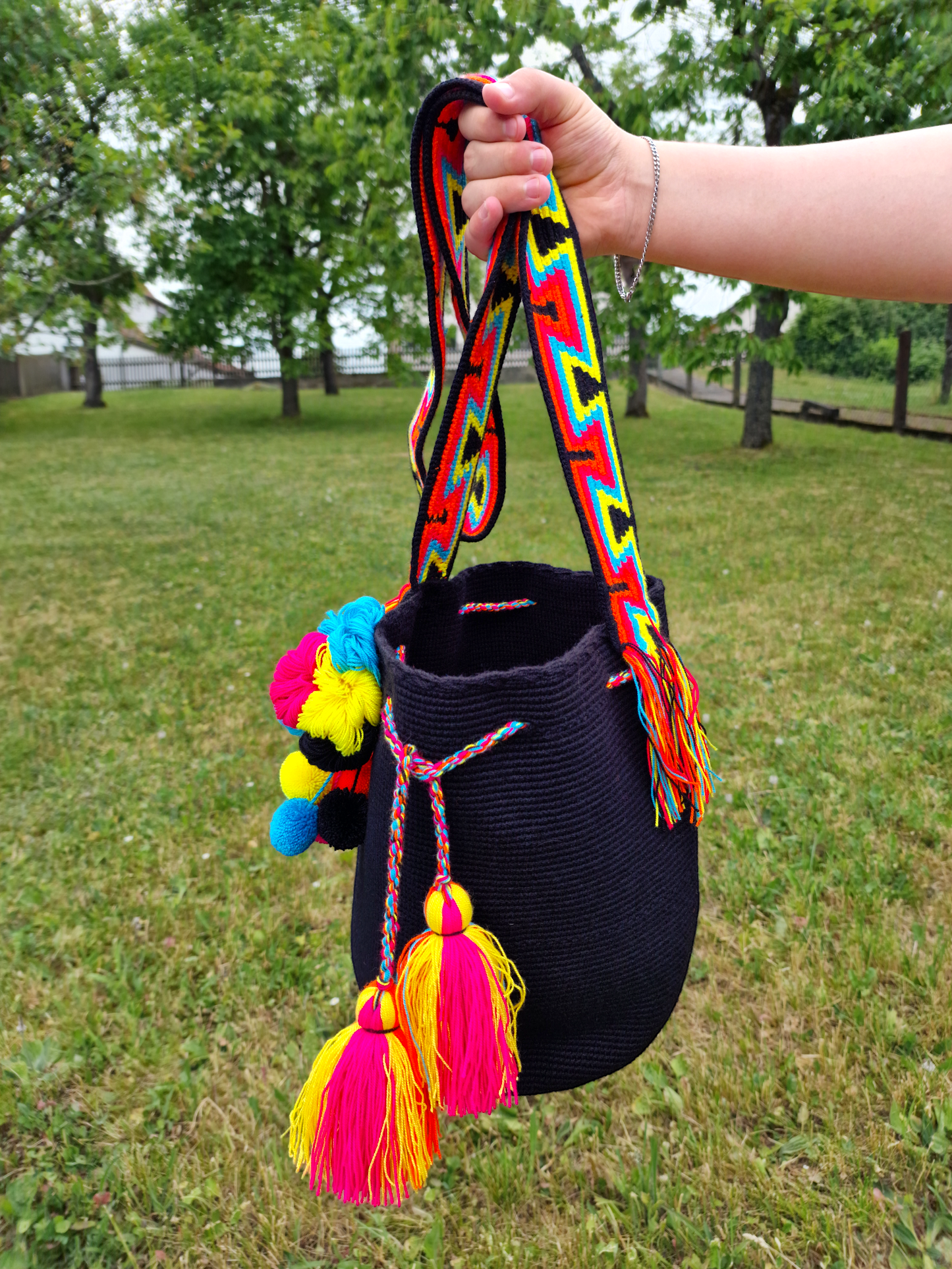 Mochila Wayuu Tasche Unicolor Schwarz - Handgemachte farbenfrohe Tasche - Crossbody-Tasche Mochila